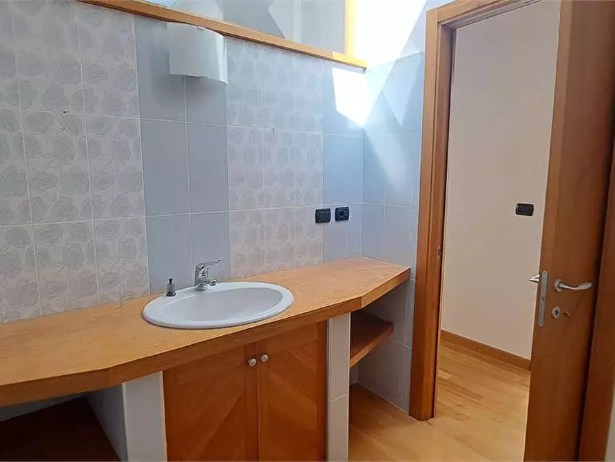 Immagine 21 di Appartamento in vendita  in Via Saluzzo  173 a Pinerolo