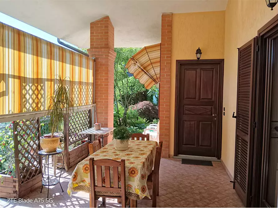 Immagine 1 di Villa in vendita  in via Sala 22 a Cantalupa