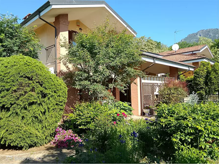 Immagine 41 di Villa in vendita  in via Sala 22 a Cantalupa