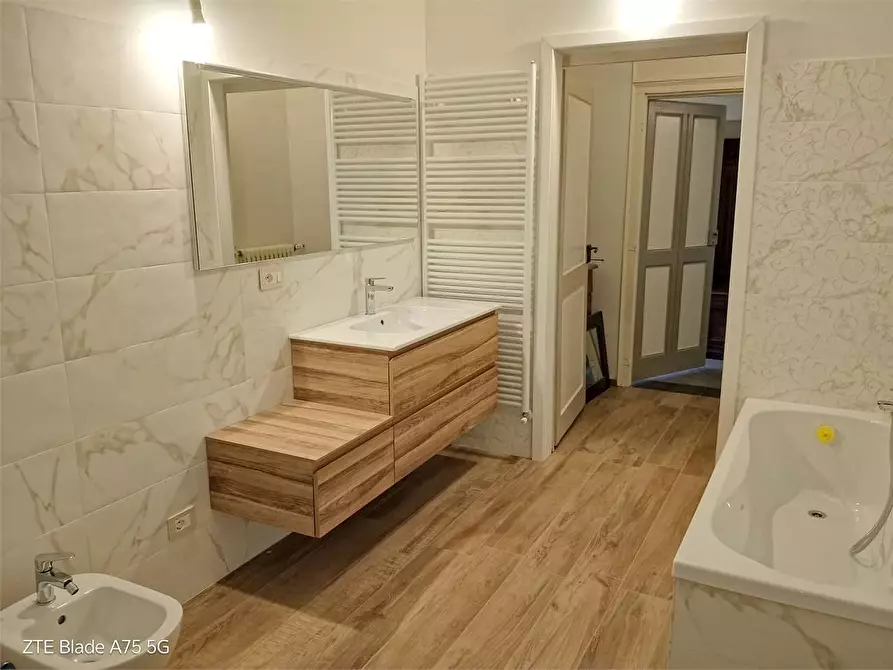 Immagine 25 di Villa in affitto  in viale Gabotto 21 a Pinerolo