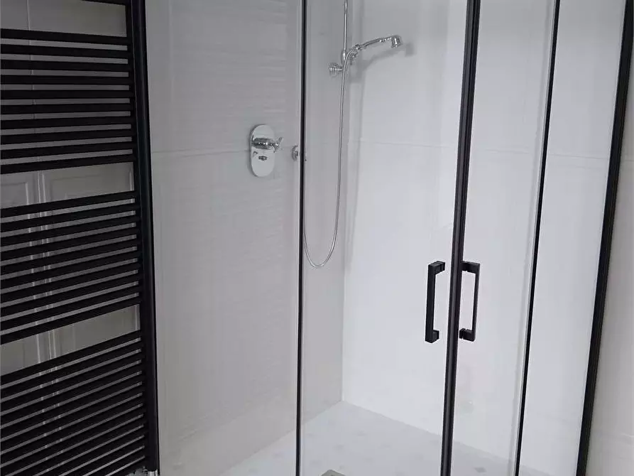 Immagine 28 di Villa in affitto  in viale Gabotto 21 a Pinerolo