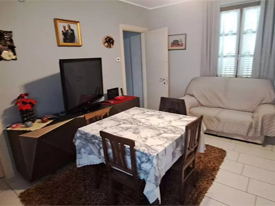 Immagine 10 di Appartamento in vendita  in via Re Umberto 18 a Cavour