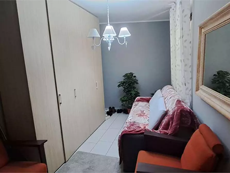 Immagine 14 di Appartamento in vendita  in via Re Umberto 18 a Cavour