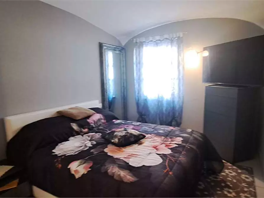 Immagine 11 di Appartamento in vendita  in via Re Umberto 18 a Cavour