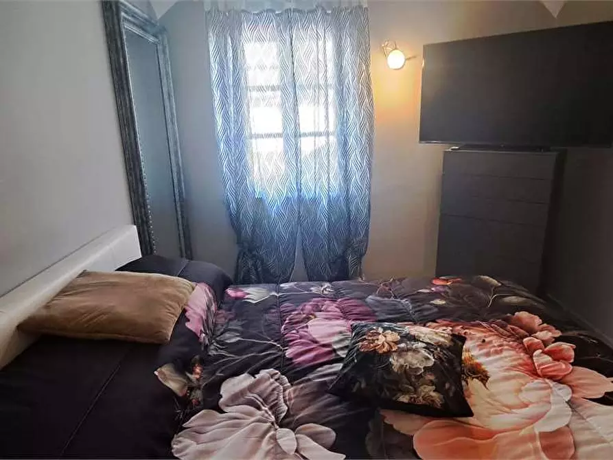 Immagine 12 di Appartamento in vendita  in via Re Umberto 18 a Cavour