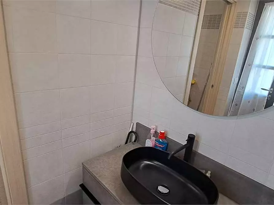 Immagine 18 di Appartamento in vendita  in via Re Umberto 18 a Cavour