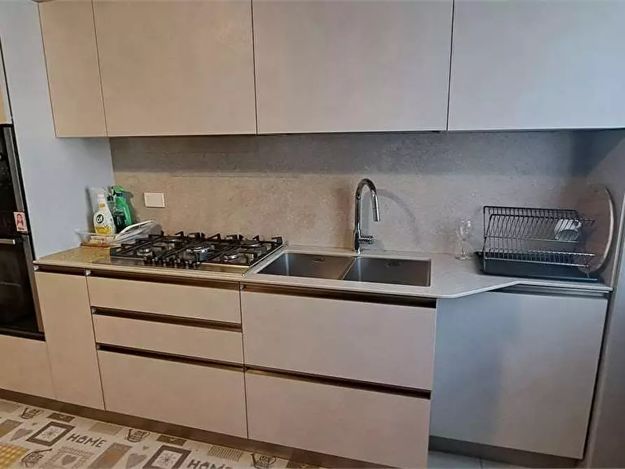 Immagine 8 di Appartamento in vendita  in via Re Umberto 18 a Cavour