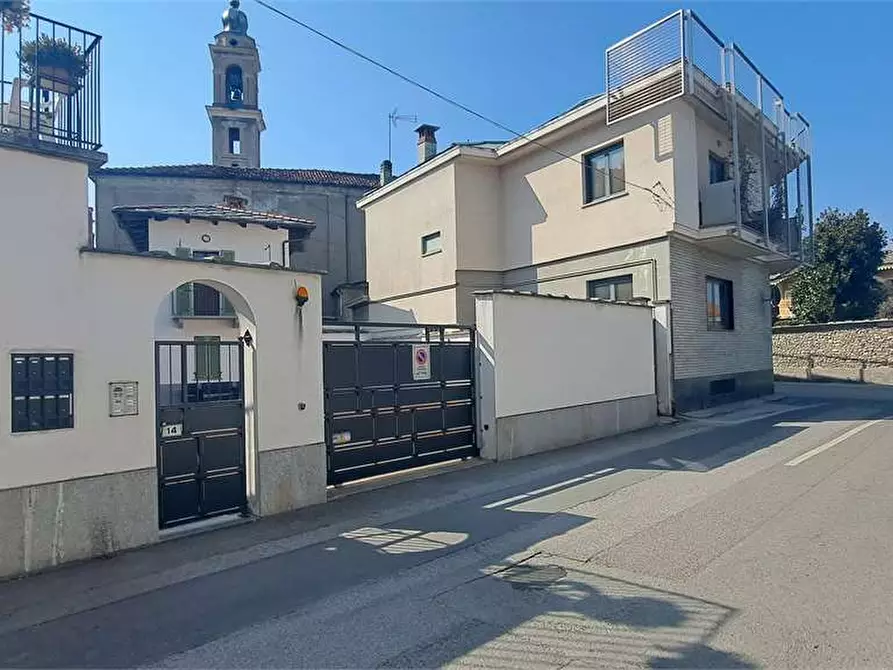 Immagine 2 di Appartamento in vendita  in via Re Umberto 18 a Cavour