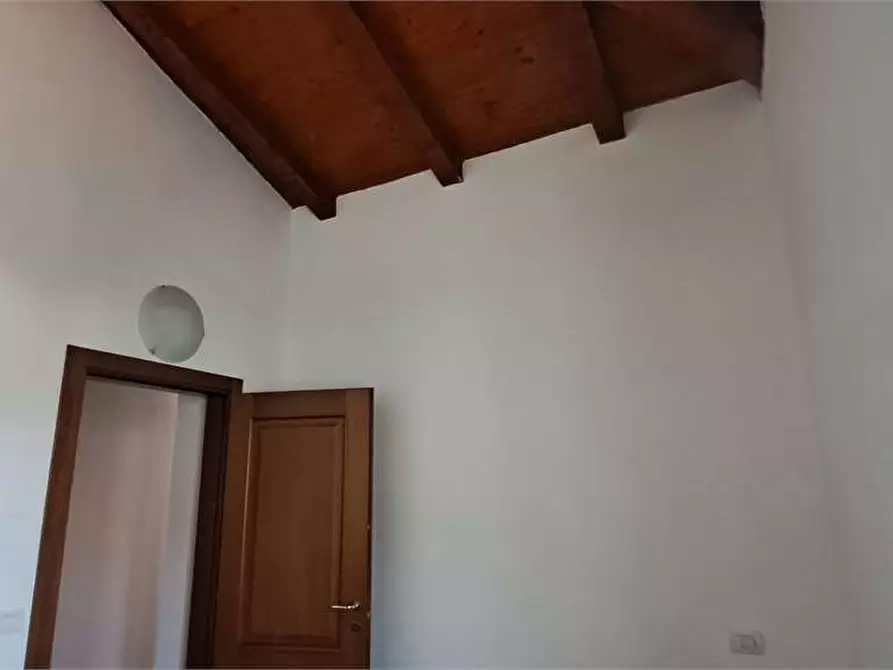 Immagine 20 di Porzione di casa in vendita  in VIA RE UMBERTO 16 a Cavour