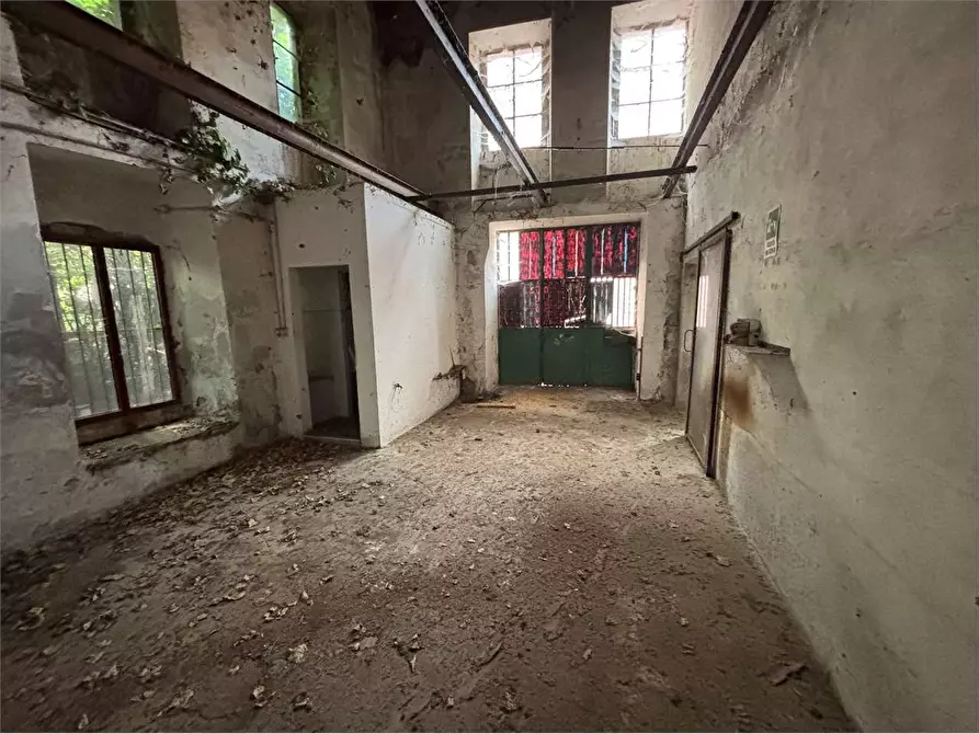 Immagine 8 di Laboratorio in vendita  in via Molino Colombini 19 a Pinerolo