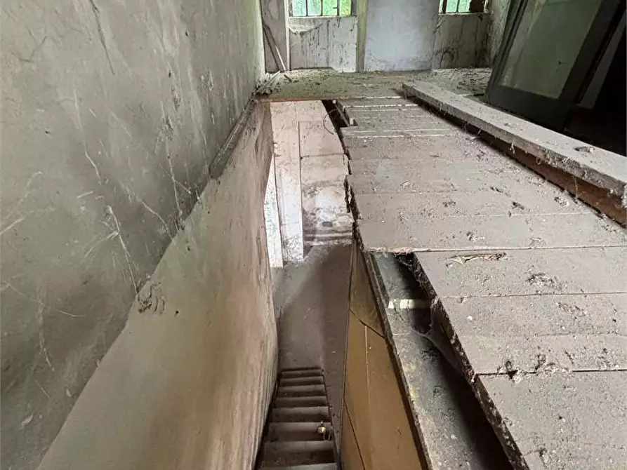 Immagine 15 di Laboratorio in vendita  in via Molino Colombini 19 a Pinerolo