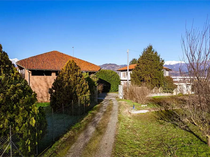 Immagine 3 di Villa in vendita  in corso Torino 165 a Pinerolo