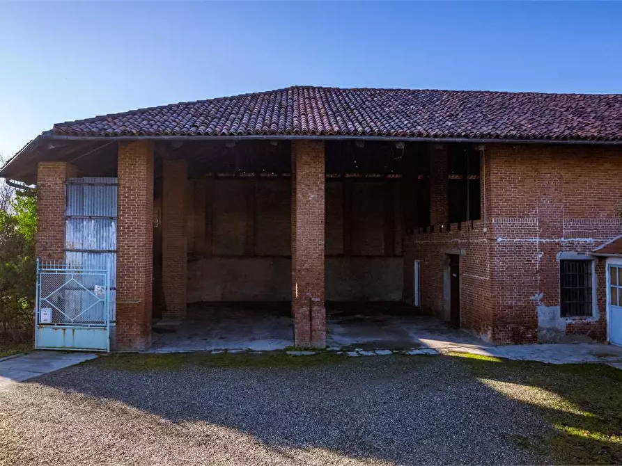 Immagine 4 di Villa in vendita  in corso Torino 165 a Pinerolo