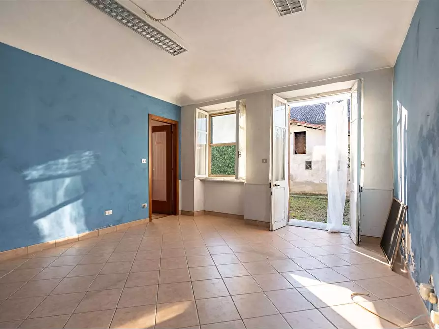 Immagine 11 di Villa in vendita  in corso Torino 165 a Pinerolo