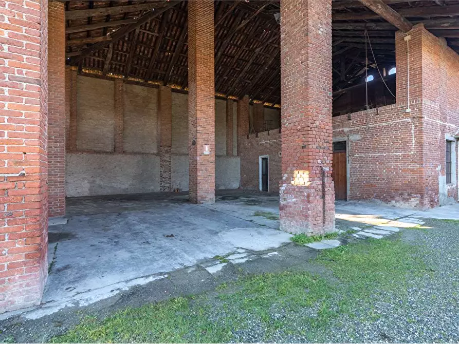 Immagine 15 di Villa in vendita  in corso Torino 165 a Pinerolo