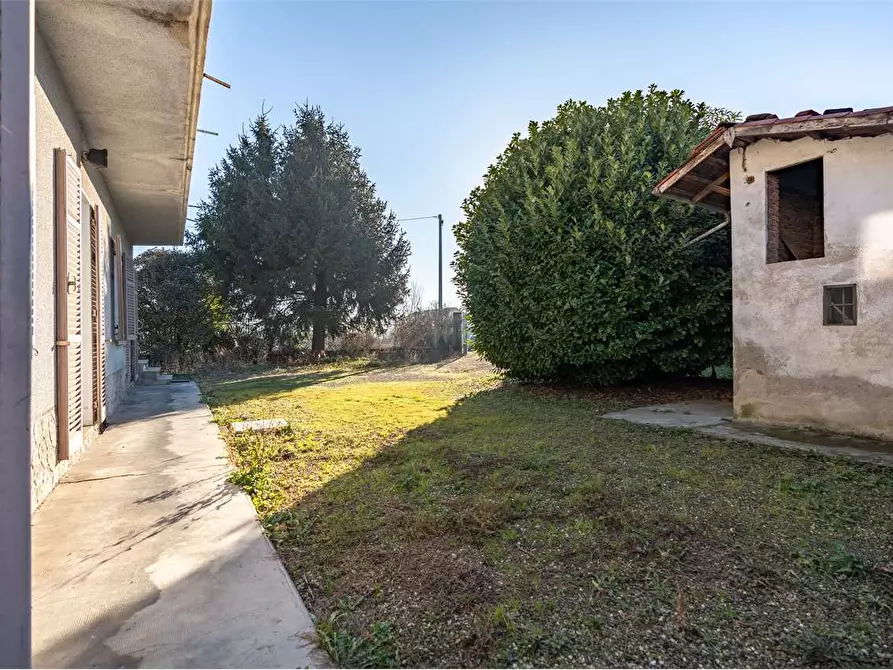 Immagine 16 di Villa in vendita  in corso Torino 165 a Pinerolo