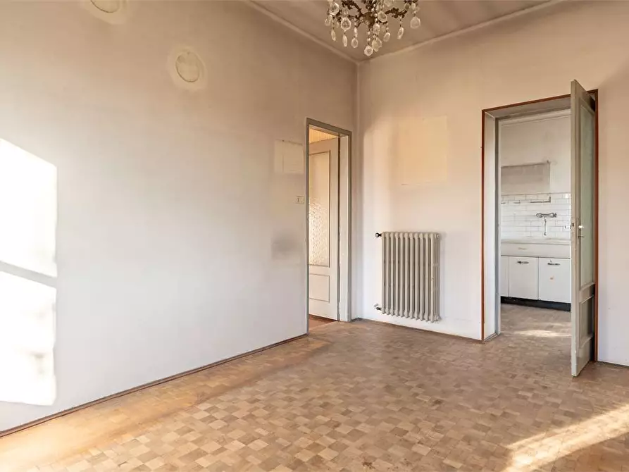 Immagine 18 di Villa in vendita  in corso Torino 165 a Pinerolo