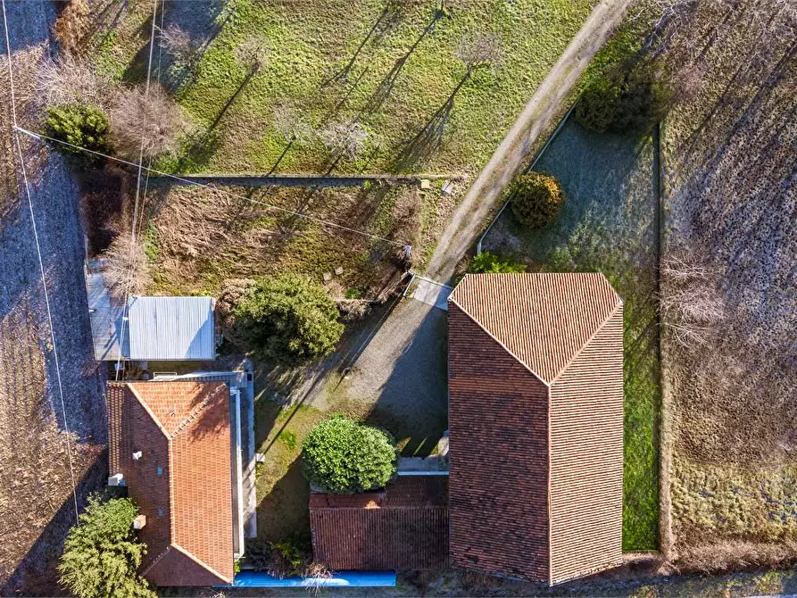 Immagine 28 di Villa in vendita  in corso Torino 165 a Pinerolo