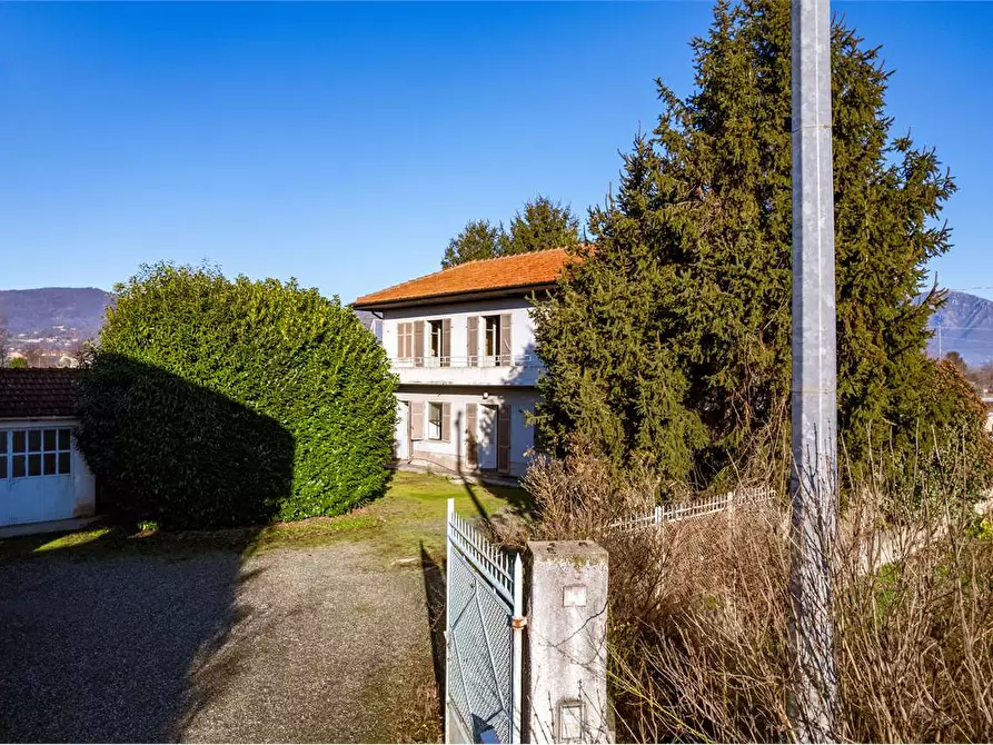 Immagine 31 di Villa in vendita  in corso Torino 165 a Pinerolo