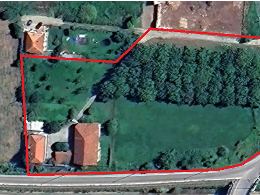 Immagine 40 di Villa in vendita  in corso Torino 165 a Pinerolo