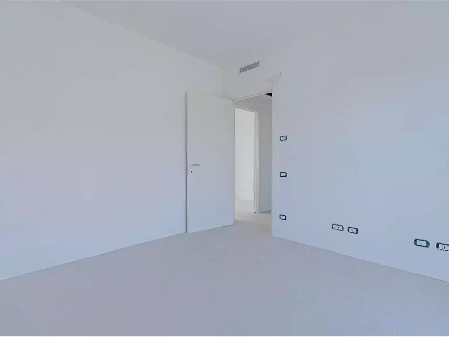 Immagine 9 di Quadrilocale in vendita  in via Nazionale 53 a Pinerolo