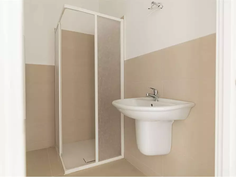 Immagine 22 di Quadrilocale in vendita  in via Nazionale 53 a Pinerolo