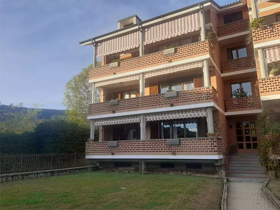 Immagine 2 di Appartamento in vendita  in via Nazionale 70 a Pinerolo