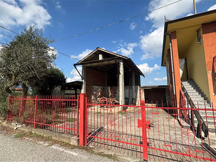 Immagine 5 di Villa in vendita  a San Secondo Di Pinerolo