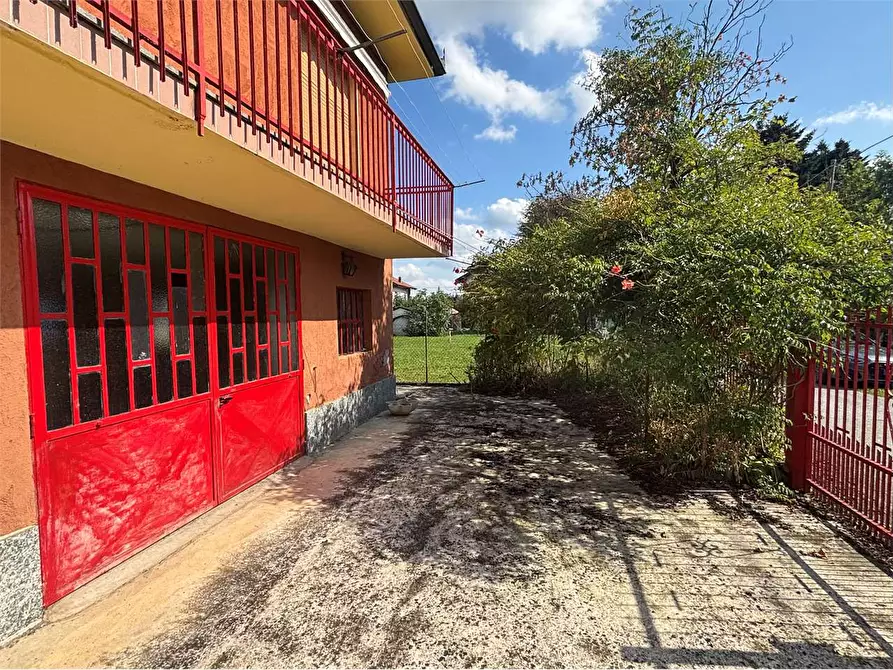 Immagine 4 di Villa in vendita  a San Secondo Di Pinerolo