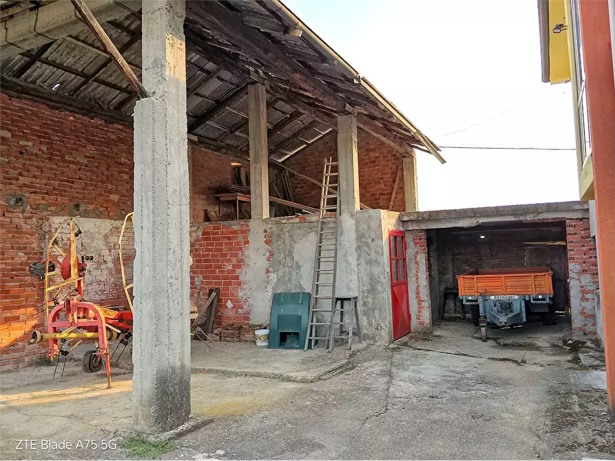 Immagine 6 di Villa in vendita  a San Secondo Di Pinerolo