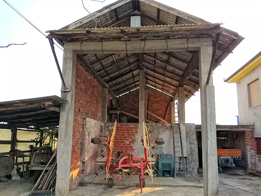 Immagine 30 di Villa in vendita  a San Secondo Di Pinerolo