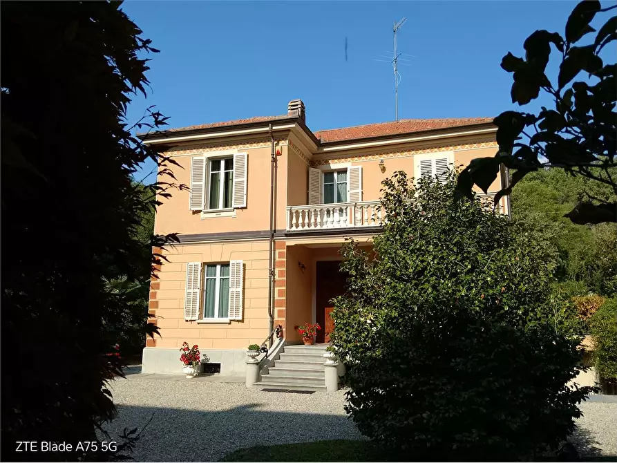 Immagine 1 di Villa in vendita  in viale Della Rimembranza 136 a Pinerolo