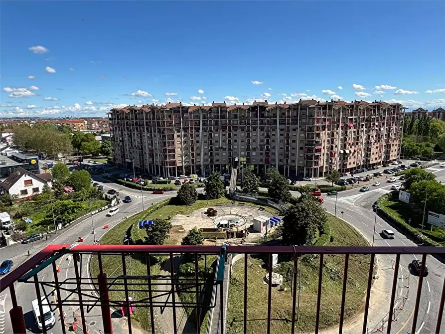 Immagine 10 di Appartamento in vendita  in largo delle Alpi 14 a Nichelino