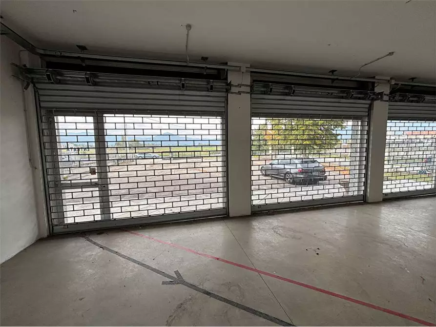 Immagine 14 di Negozio in vendita  in strada Torino 50 a Cumiana