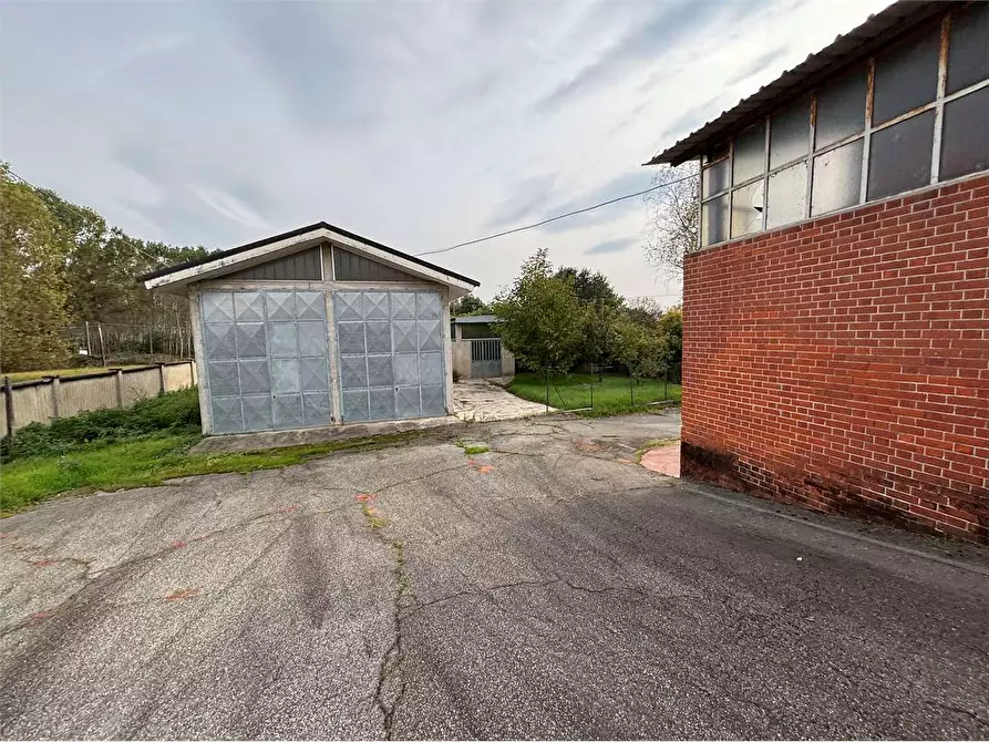 Immagine 47 di Negozio in vendita  in strada Torino 50 a Cumiana