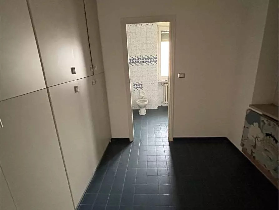 Immagine 41 di Negozio in vendita  in strada Torino 50 a Cumiana