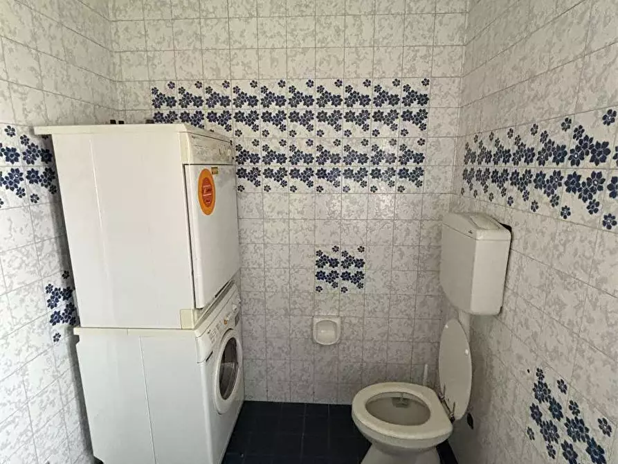 Immagine 40 di Negozio in vendita  in strada Torino 50 a Cumiana