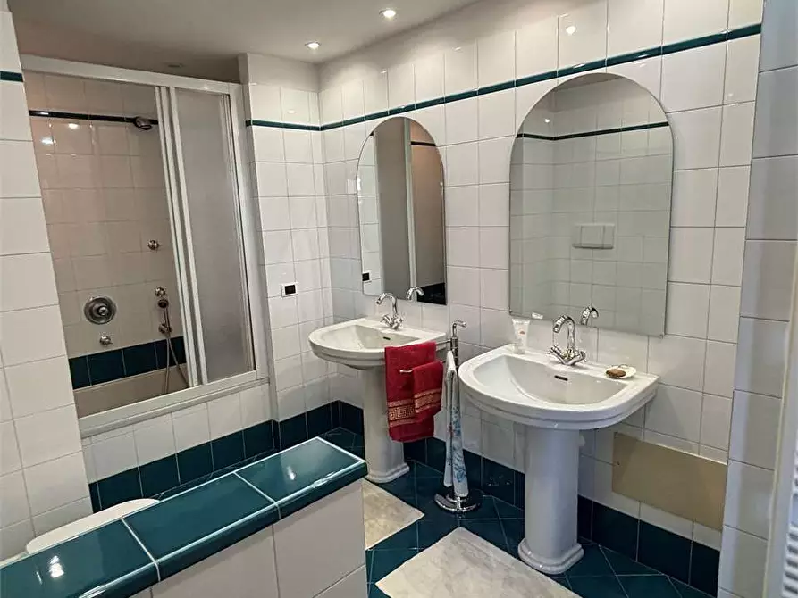 Immagine 12 di Appartamento in vendita  in corso Torino 132 a Pinerolo