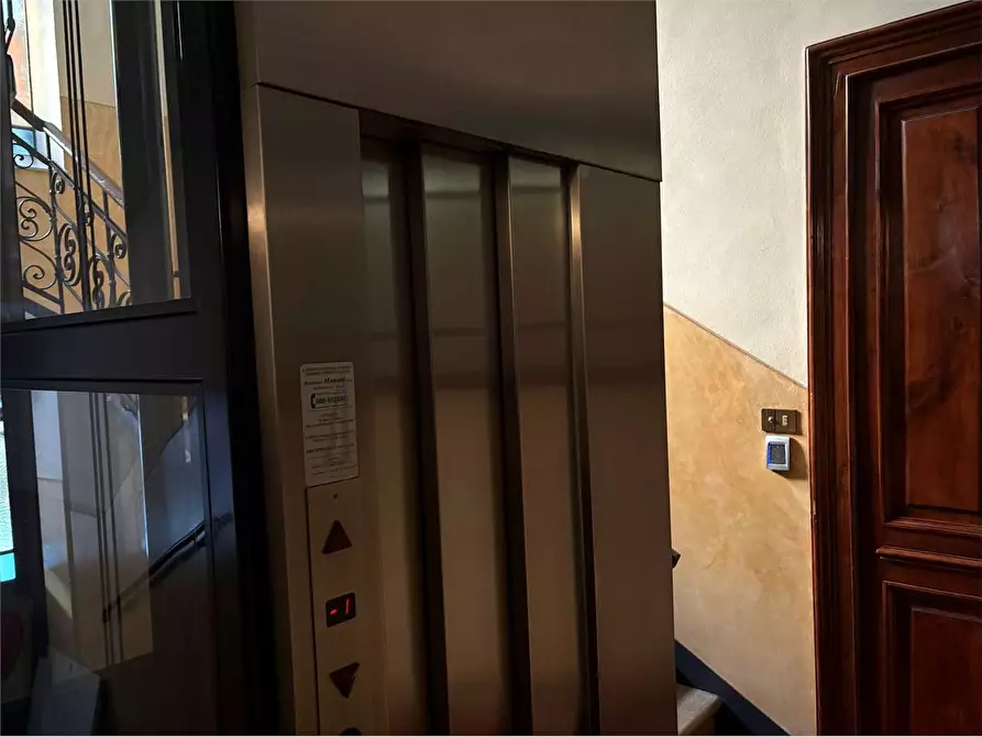 Immagine 10 di Appartamento in vendita  in via Beaumont 19 a Torino