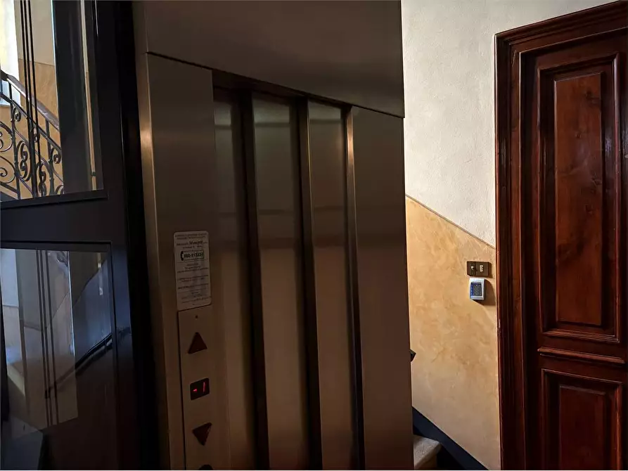 Immagine 11 di Appartamento in vendita  in via Beaumont 19 a Torino