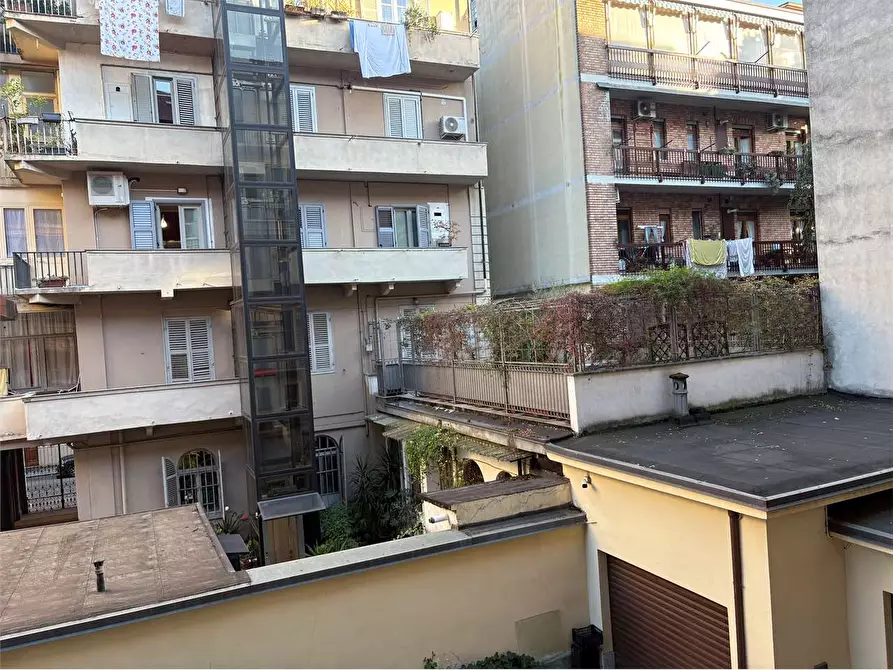 Immagine 15 di Appartamento in vendita  in via Beaumont 19 a Torino