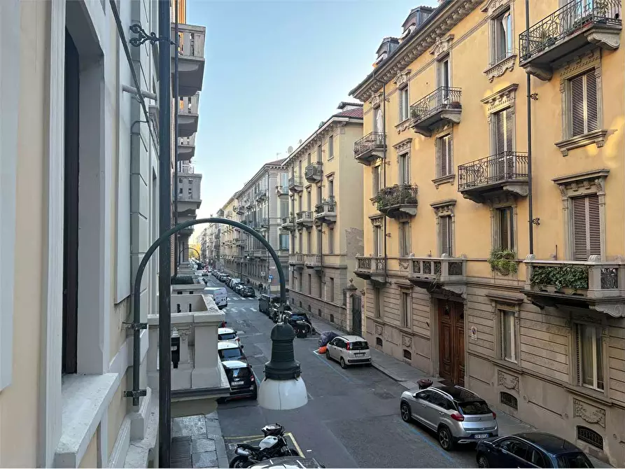 Immagine 48 di Appartamento in vendita  in via Beaumont 19 a Torino