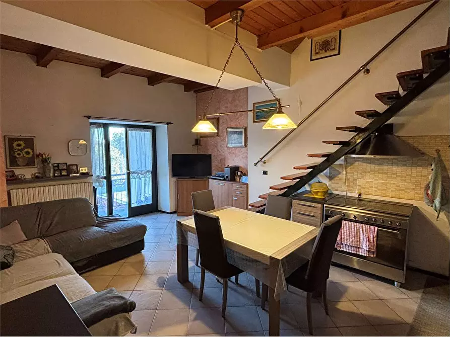 Immagine 25 di Porzione di casa in vendita  in strada Vecchia di Piscina 3/4 a Frossasco