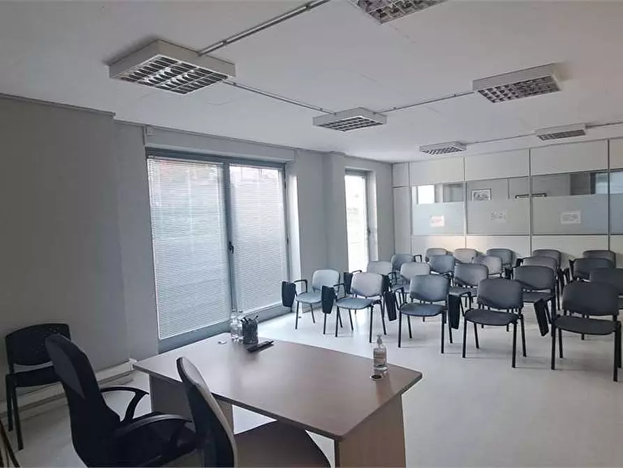 Immagine 17 di Laboratorio in affitto  in Dei Gibuti a Pinerolo