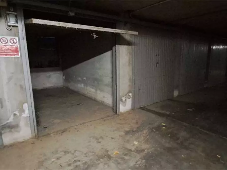 Immagine 13 di Garage in vendita  in Viale Kennedy 8 a Pinerolo