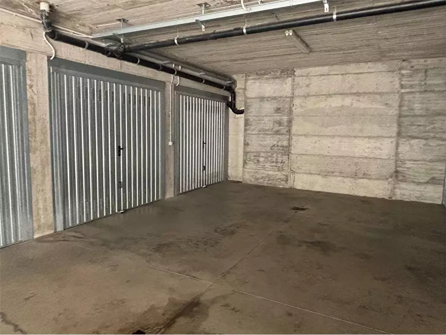 Immagine 1 di Garage in vendita  in via Vigone 61 a Pinerolo