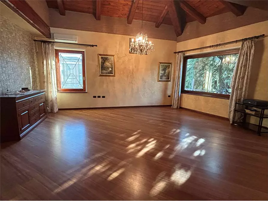 Immagine 5 di Villa in vendita  in via Cottolengo 10 a Cavour