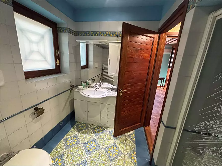 Immagine 14 di Villa in vendita  in via Cottolengo 10 a Cavour