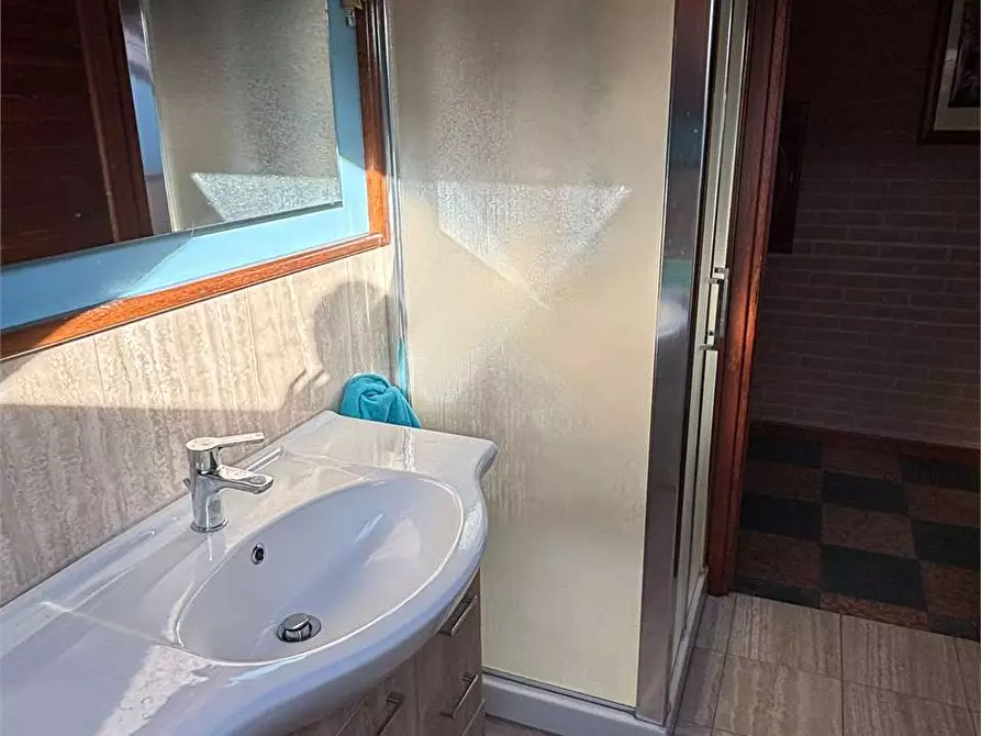 Immagine 25 di Villa in vendita  in via Cottolengo 10 a Cavour