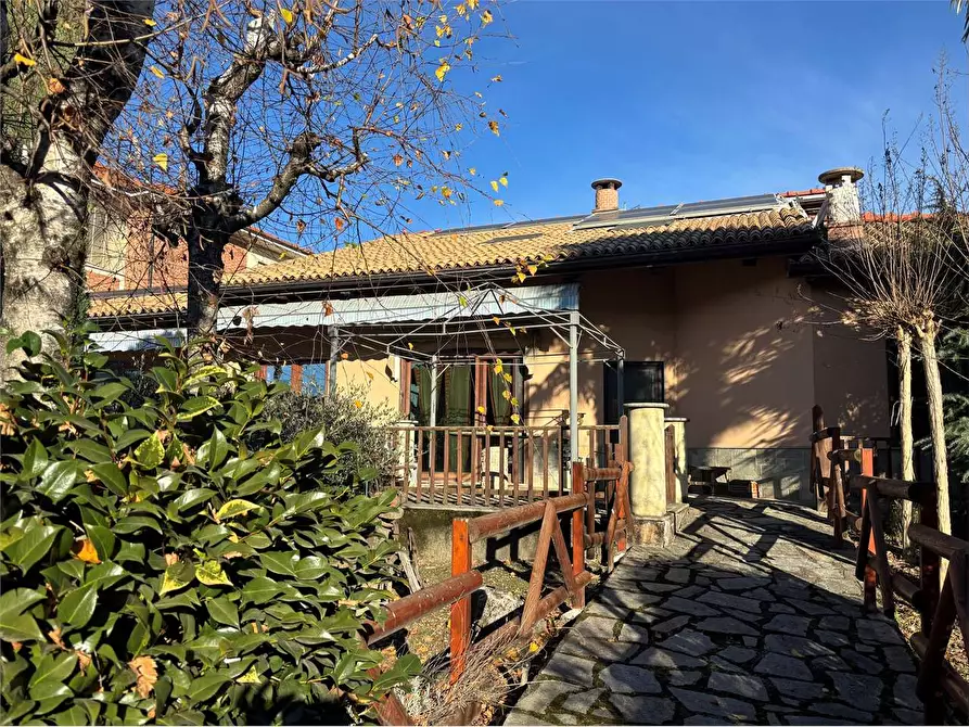 Immagine 3 di Villa in vendita  in via Cottolengo 10 a Cavour
